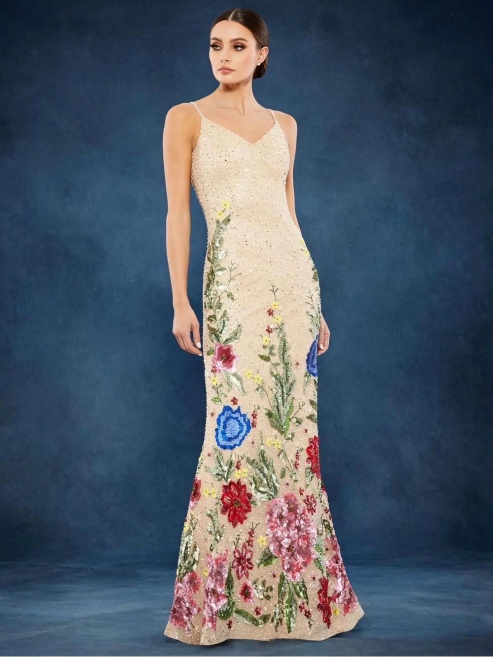 MAC DUGGAL
Beige Floral Embellished Spaghetti Strap Gown size 12 - Picture 1 of 11
